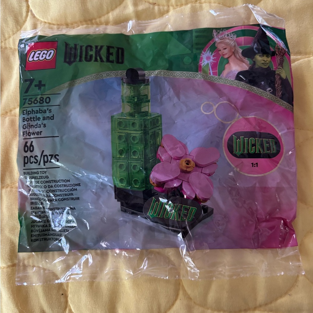 LEGO Wicked Green Bottle and Pink Flower Mini Build